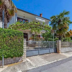  Apartment Mira